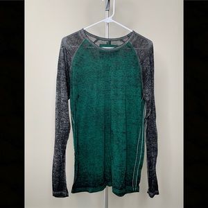 Long sleeve buckle black burnout t shirt